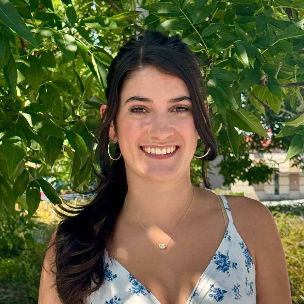 Meet your Posher, Alessandra